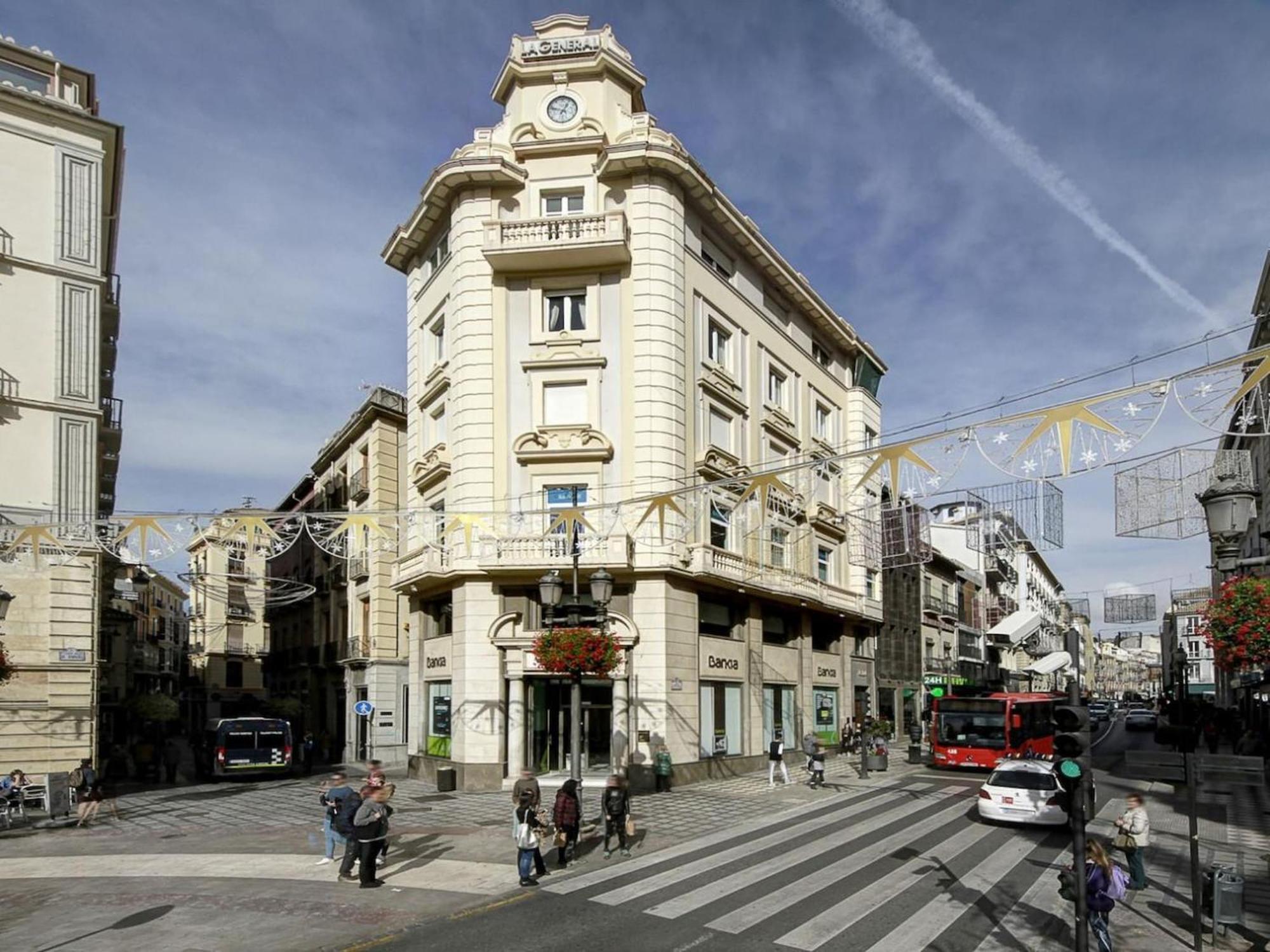 Chezmoihomes La Belle Epoque Oversized In The Very Heart Of Granada Buitenkant foto